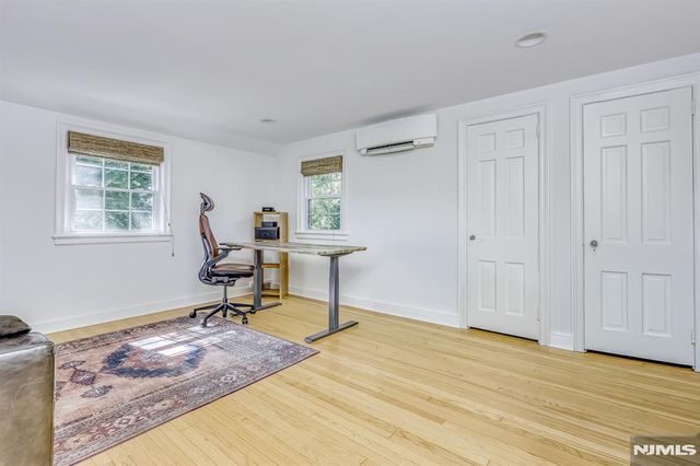 39 Hollis Drive, Ho-ho-kus, NJ 07423