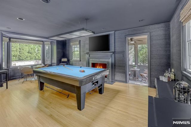 39 Hollis Drive, Ho-ho-kus, NJ 07423