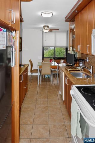 200 Winston Drive 317, Cliffside Park, NJ 07010