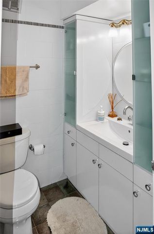 200 Winston Drive 317, Cliffside Park, NJ 07010