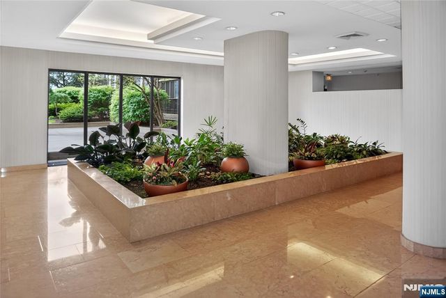 200 Winston Drive 317, Cliffside Park, NJ 07010
