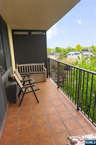 200 Winston Drive 317, Cliffside Park, NJ 07010