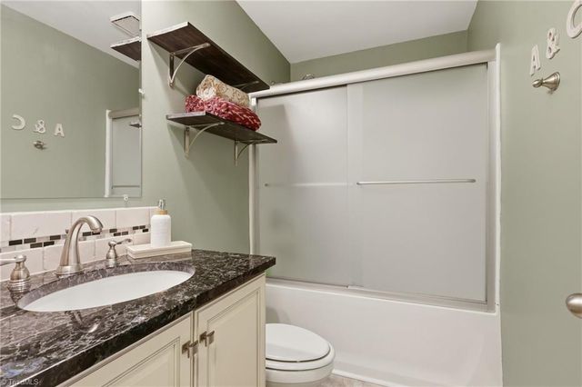 125 Fennell Drive, Kernersville, NC 27284