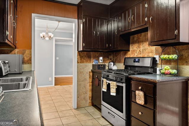 41 Melvin Phillips Road, Newnan, GA 30263