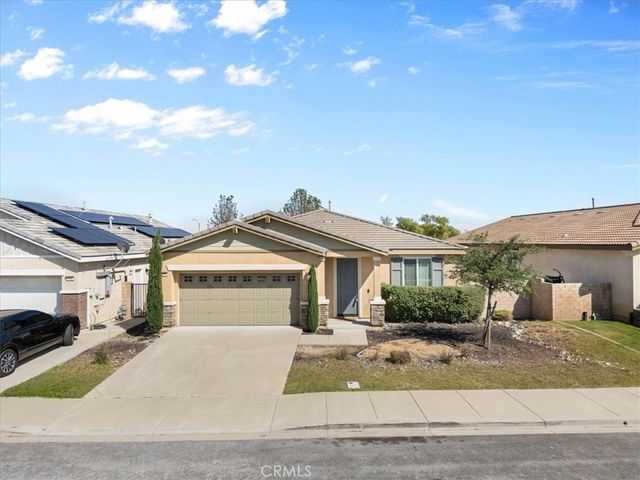 18037 Milkweed Lane, San Bernardino, CA 92407