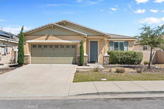 18037 Milkweed Lane, San Bernardino, CA 92407