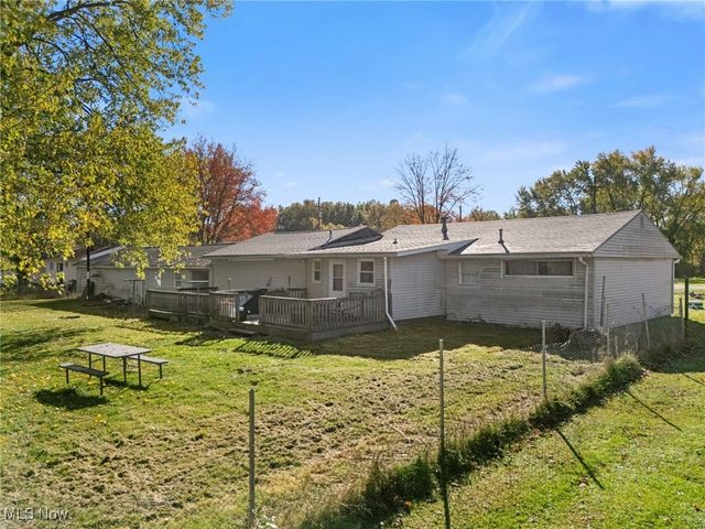 1046 W Ohio Avenue, Sebring, OH 44672