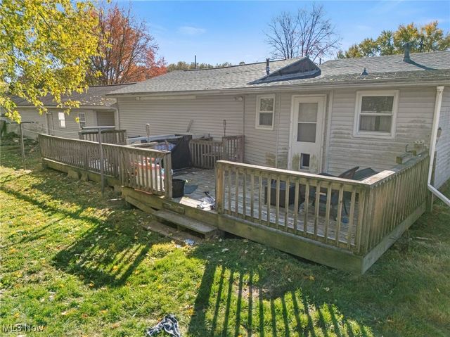 1046 W Ohio Avenue, Sebring, OH 44672