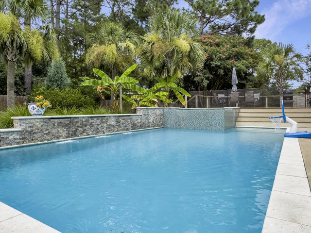 102 Castle Harbor Drive, Summerville, SC 29483