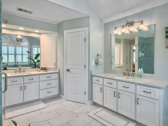 102 Castle Harbor Drive, Summerville, SC 29483