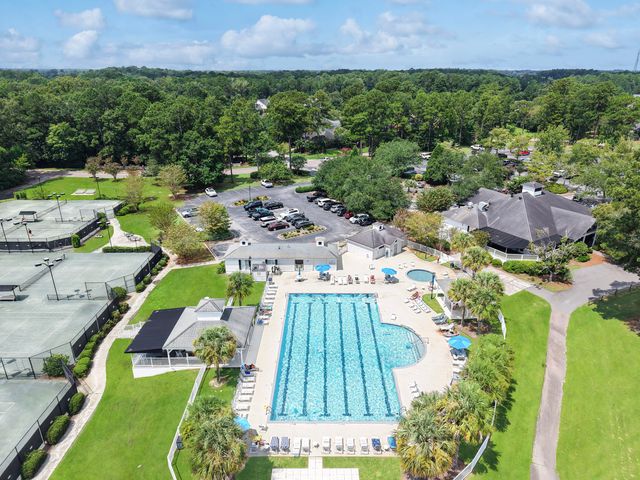 102 Castle Harbor Drive, Summerville, SC 29483