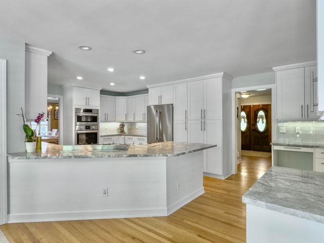 102 Castle Harbor Drive, Summerville, SC 29483