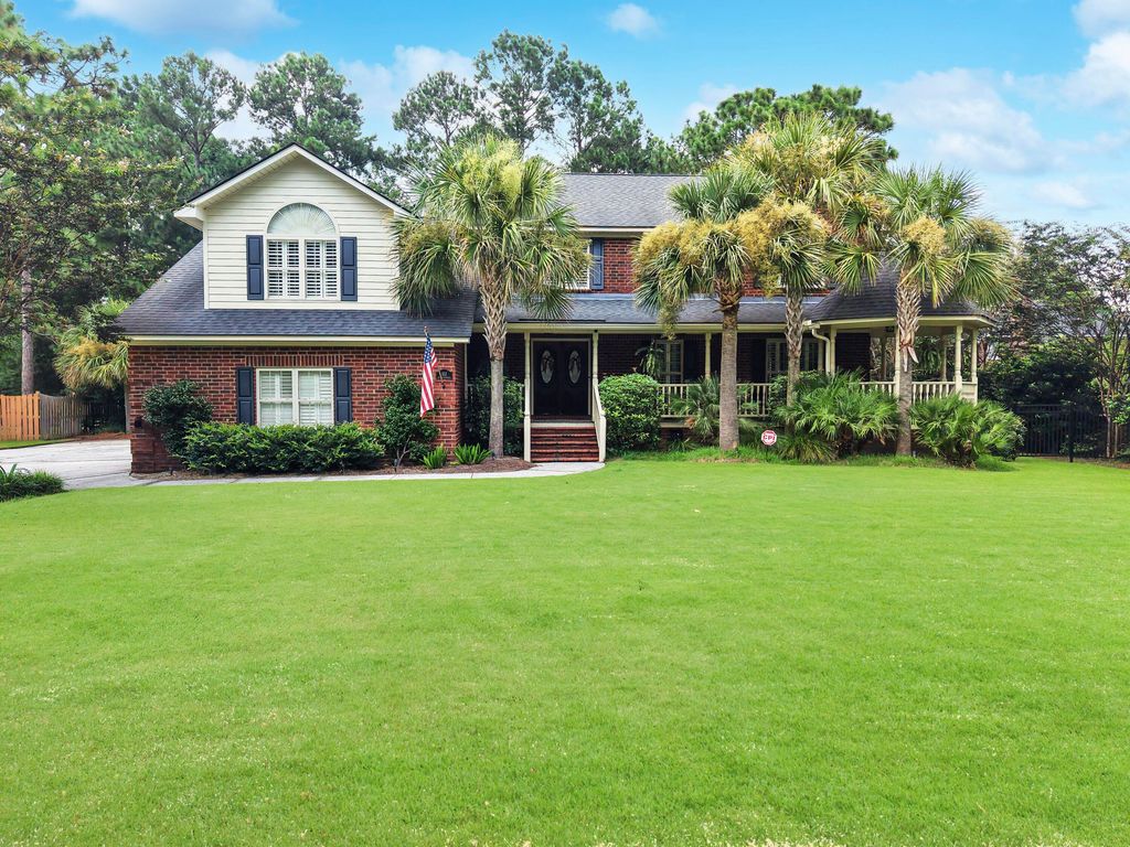 102 Castle Harbor Drive, Summerville, SC 29483