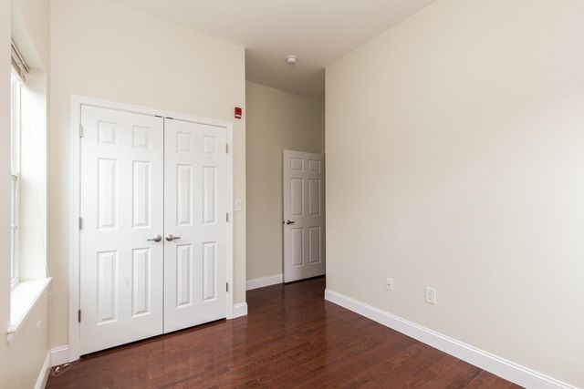 1804 E HUNTINGDON ST, Philadelphia, PA 19125
