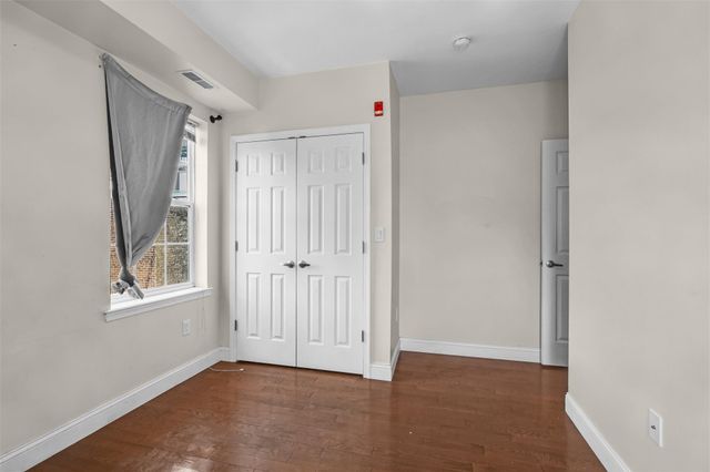 1804 E HUNTINGDON ST, Philadelphia, PA 19125