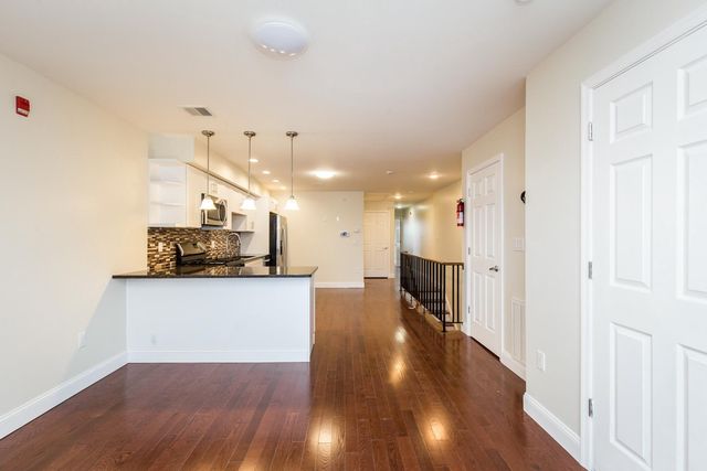1804 E HUNTINGDON ST, Philadelphia, PA 19125