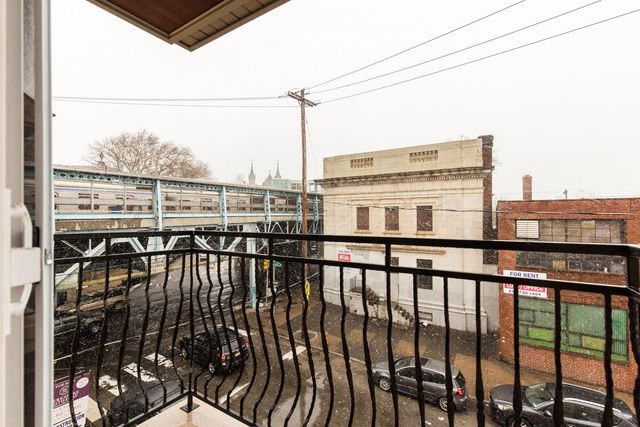 1804 E HUNTINGDON ST, Philadelphia, PA 19125