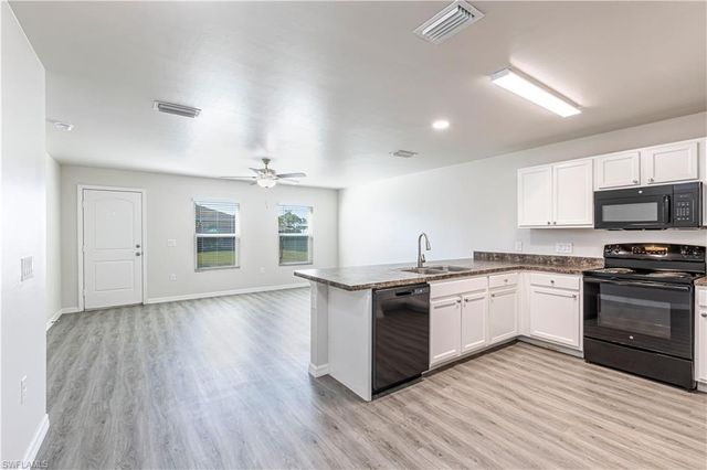 2824 NW 21st PL, Cape Coral, FL 33993