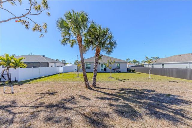 2824 NW 21st PL, Cape Coral, FL 33993
