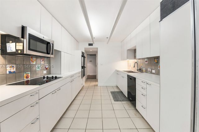2 Grove Isle Dr B609, Miami, FL 33133