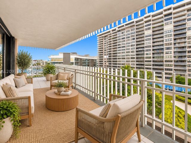 2 Grove Isle Dr B609, Miami, FL 33133