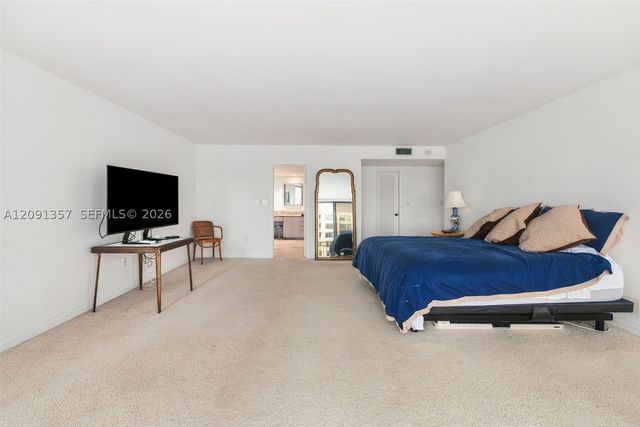 2 Grove Isle Dr B609, Miami, FL 33133