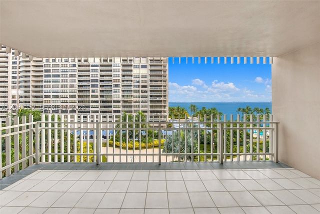 2 Grove Isle Dr B609, Miami, FL 33133