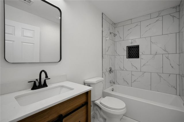 000 Camden Avenue, Providence, RI 02908