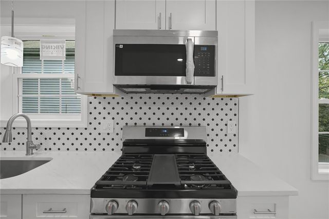000 Camden Avenue, Providence, RI 02908