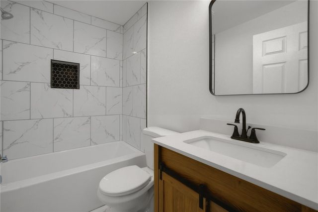 000 Camden Avenue, Providence, RI 02908