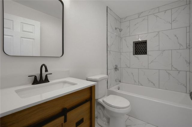 000 Camden Avenue, Providence, RI 02908