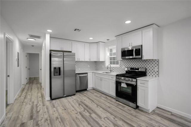 000 Camden Avenue, Providence, RI 02908