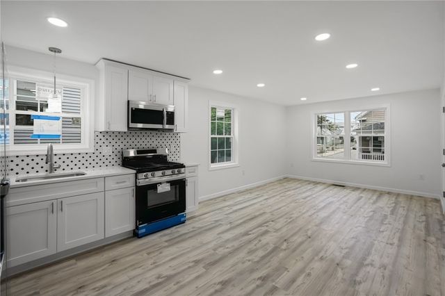 000 Camden Avenue, Providence, RI 02908