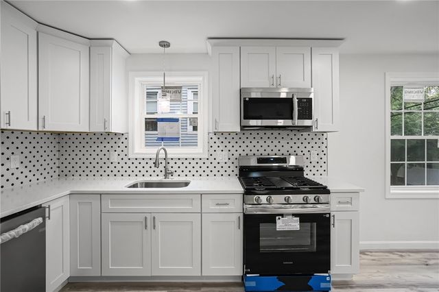 000 Camden Avenue, Providence, RI 02908
