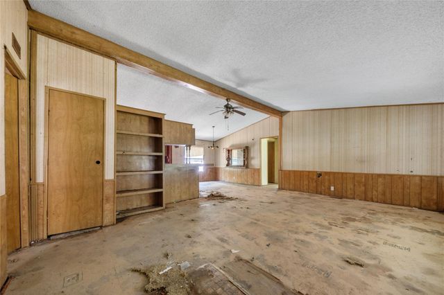 152 Lions Circle, Onalaska, TX 77360