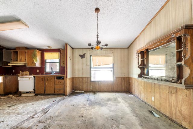152 Lions Circle, Onalaska, TX 77360
