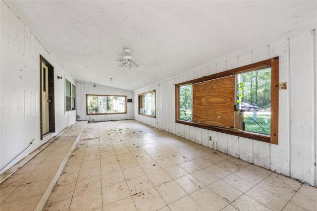 152 Lions Circle, Onalaska, TX 77360