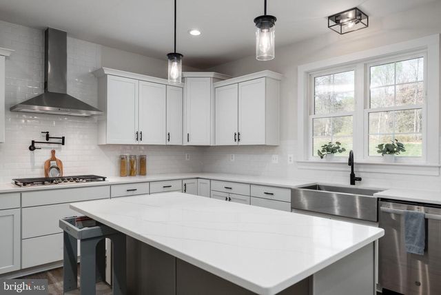 579 FAIRVIEW DR, Mineral, VA 23117