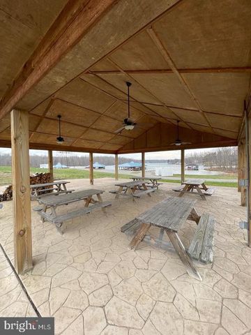 579 FAIRVIEW DR, Mineral, VA 23117