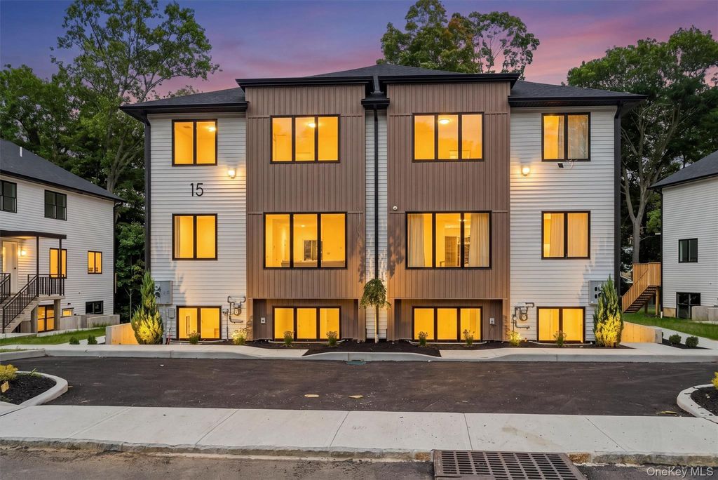 15 Treza Lane 102, Monroe, NY 10950 — exterior
