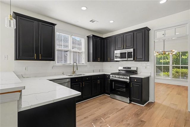 340 Rabbits Run, Fayetteville, GA 30214