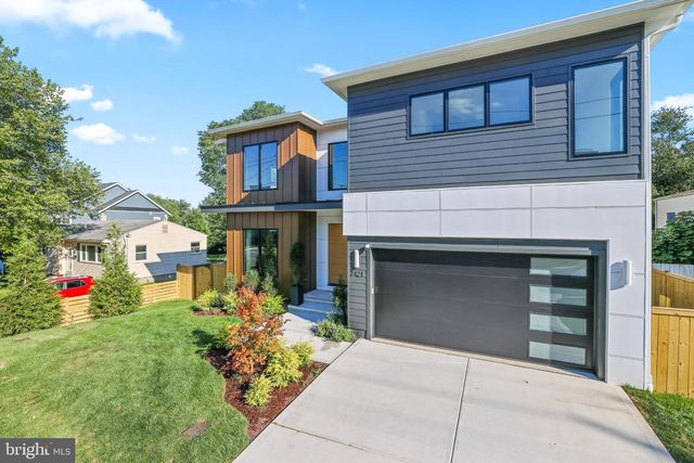 7421 MAGARITY RD, Falls Church, VA 22043