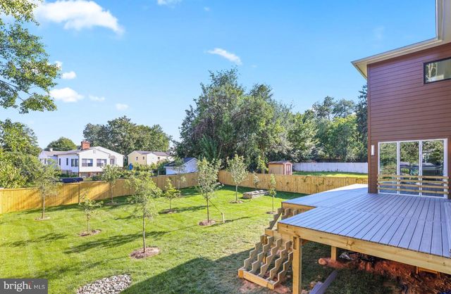 7421 MAGARITY RD, Falls Church, VA 22043