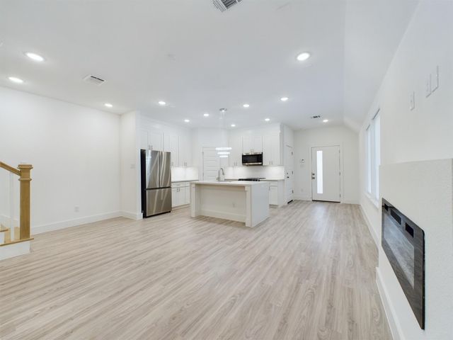 5206 Gold Street A, Houston, TX 77026