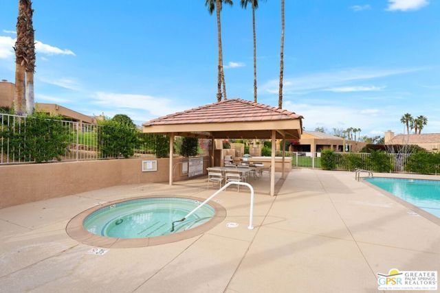 73406 Irontree Drive, Palm Desert, CA 92260