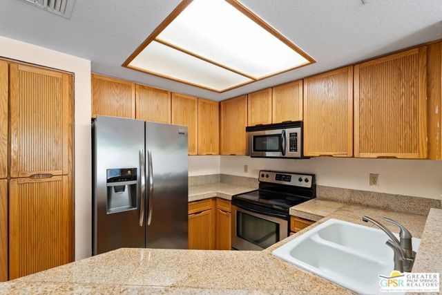 73406 Irontree Drive, Palm Desert, CA 92260