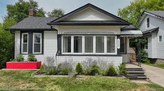 535 E Saratoga Street, Fenton, MI 48220