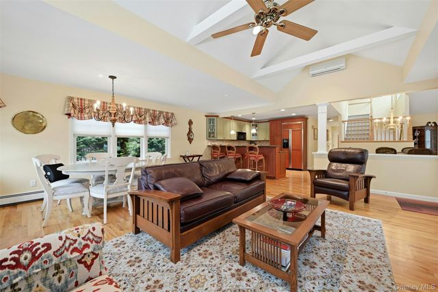 980 The Greenway, East Marion, NY 11939