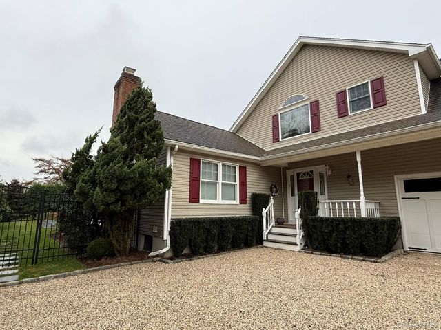 980 The Greenway, East Marion, NY 11939