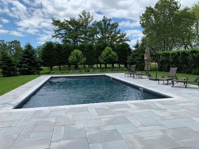 980 The Greenway, East Marion, NY 11939